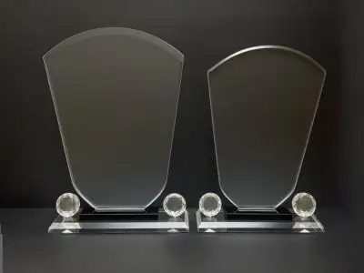 CRYSTAL TROPHY ( MODEL NO – 19-25 / 19-26 )