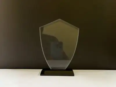 CRYSTAL TROPHY ( MODEL NO – 19-20 )