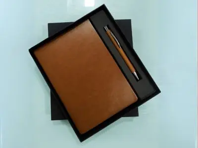 Diaries ( MODEL NO – 8030-11 ) ( 2 IN 1 ) MATERIAL DIARY – PU PEN – METAL