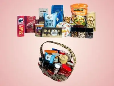 Premium Gift Hamper – Elegant Corporate Gifting