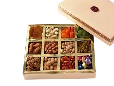 Almond Cashew Pista Saltd Raisins Chocolate Apricot (Box)