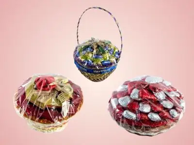 Decorated Chocolate Baskets: Elegant Gift Hampers